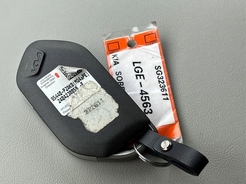 Certified 2025 Kia Sorento S w/ Panoramic Sunroof Package image 30