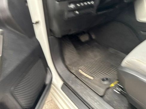 Used 2022 Toyota Tundra SR5 w/ SR5 Convenience Package RWD image 19