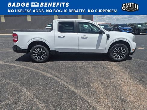 Certified 2024 Ford Maverick Lariat FWD image 3
