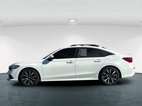 Used 2023 Honda Civic EX image 3