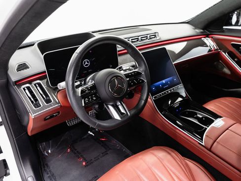 Used 2025 Mercedes-Benz S 63 AMG S image 9
