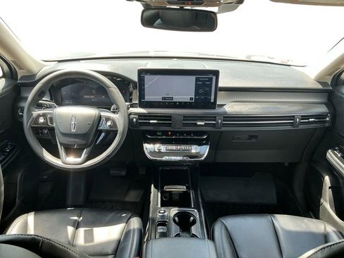 Used 2023 Lincoln Corsair FWD image 17
