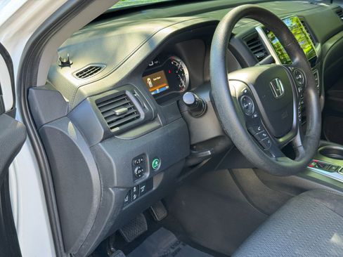 Used 2020 Honda Ridgeline Sport image 30