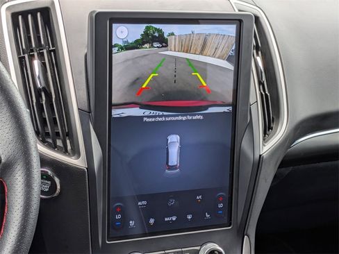 Used 2023 Ford Edge ST-Line image 26