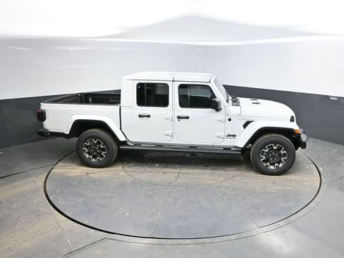 New 2026 Jeep Gladiator Sport image 37
