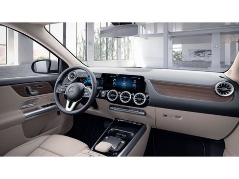 Certified 2023 Mercedes-Benz GLA 250 4MATIC image 36