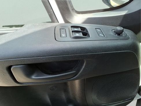 Used 2024 RAM ProMaster 2500 w/ Convenience Group FWD image 11