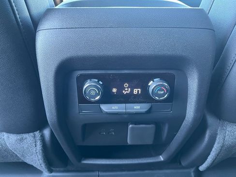 New 2026 Chevrolet Traverse Z71 w/ Driver Confidence Package image 25