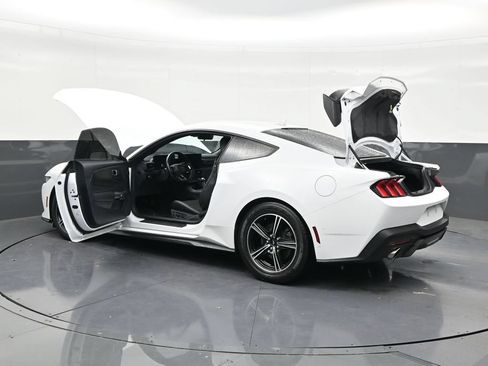 Used 2024 Ford Mustang Coupe RWD image 31