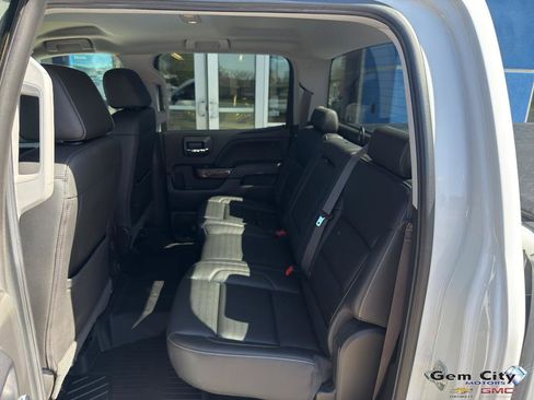 Used 2017 GMC Sierra 1500 SLT w/ SLT Premium Package AWD/4WD image 10