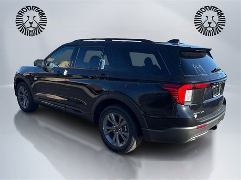 New 2026 Ford Explorer Active w/ Active Comfort Package image 7