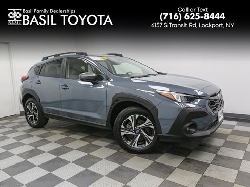 Used 2024 Subaru Crosstrek 2.0i Premium image 1