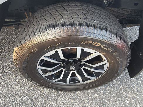 Used 2020 Toyota Tacoma TRD Sport AWD/4WD image 12