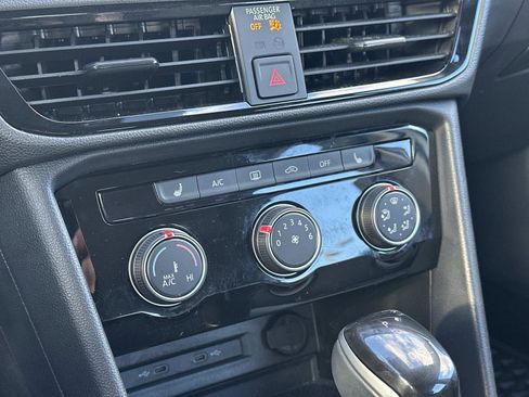 Used 2024 Volkswagen Taos S image 30