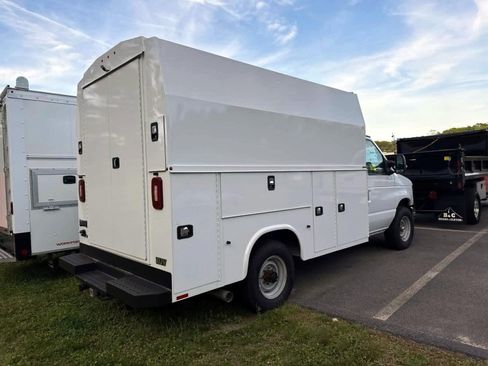 New 2026 Ford E-350 and Econoline 350 Super Duty w/ Power Equipment Group RWD image 3