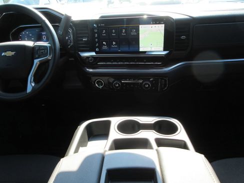 Certified 2024 Chevrolet Silverado 1500 LT AWD/4WD image 18