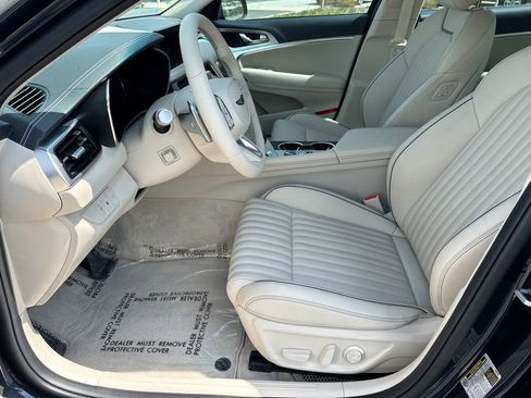 Used 2026 Genesis G70 2.5T Prestige image 7