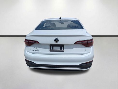Used 2024 Volkswagen Jetta S FWD image 5