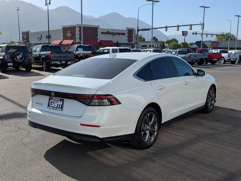 Used 2023 Honda Accord EX image 3