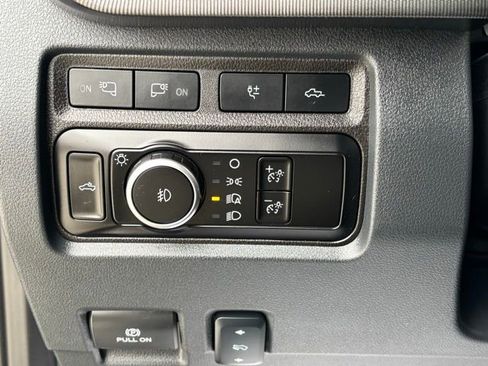 Used 2024 Ford F350 Platinum w/ Tremor Off-Road Package image 27