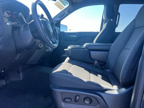 Used 2023 Chevrolet Silverado 1500 Custom AWD/4WD image 11