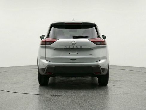 Used 2025 Nissan Rogue SV AWD/4WD image 7