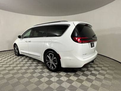 Used 2022 Chrysler Pacifica Pinnacle