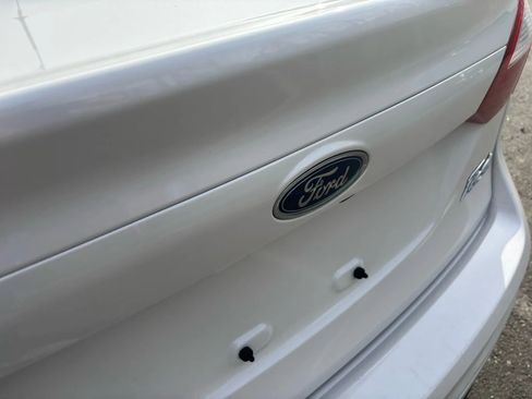 Used 2016 Ford Fiesta Titanium image 13