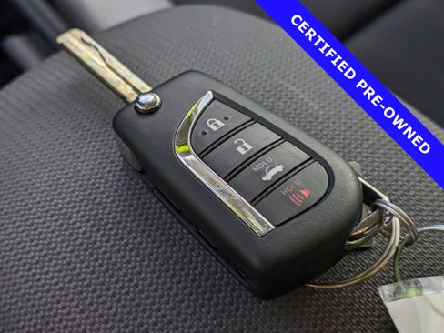 Used 2024 Toyota Corolla LE image 31