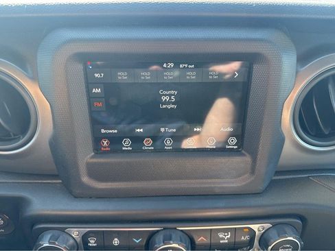 Used 2022 Jeep Wrangler Unlimited Sport AWD/4WD image 24