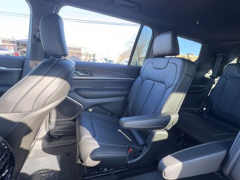 New 2026 Jeep Grand Cherokee L Limited w/ Limited Altitude Package image 16