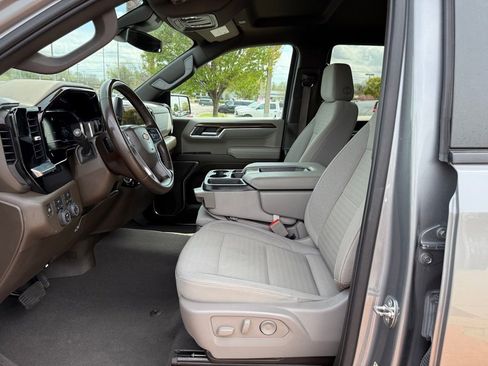 Used 2023 Chevrolet Silverado 1500 LT w/ Protection Package AWD/4WD image 13