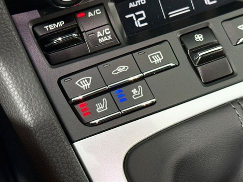 Used 2025 Porsche 718 Cayman RWD image 22