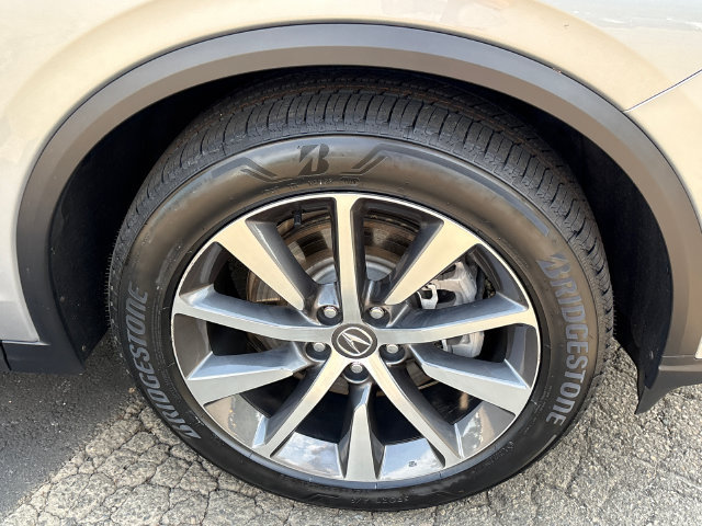 Certified 2025 Acura MDX w/ Technology Package AWD/4WD image 7