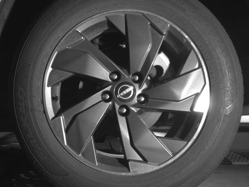 Used 2025 Nissan Rogue SV image 14