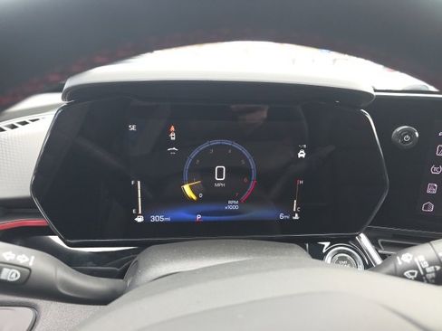 New 2026 Chevrolet Trax RS w/ Sunroof Package image 15