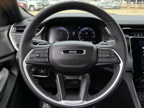 Used 2024 Jeep Grand Cherokee L Altitude image 14