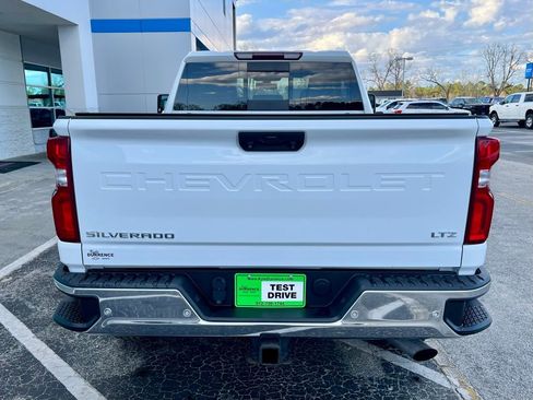 Used 2022 Chevrolet Silverado 2500 LTZ w/ LTZ Plus Package image 8