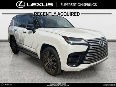 Used 2024 Lexus LX 600 4WD w/ Luxury Package