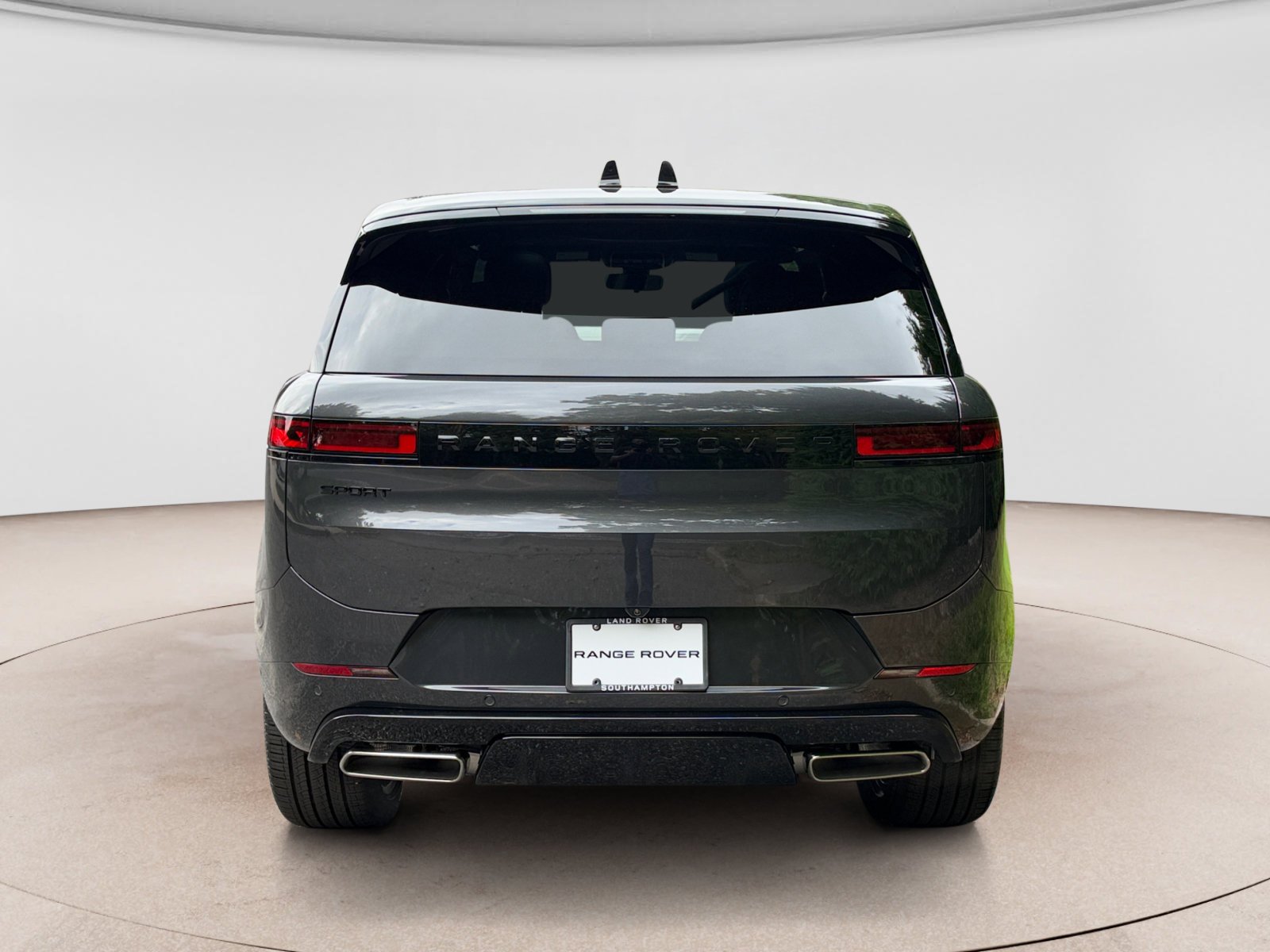 New 2027 Land Rover Range Rover Sport Dynamic SE AWD/4WD image 4