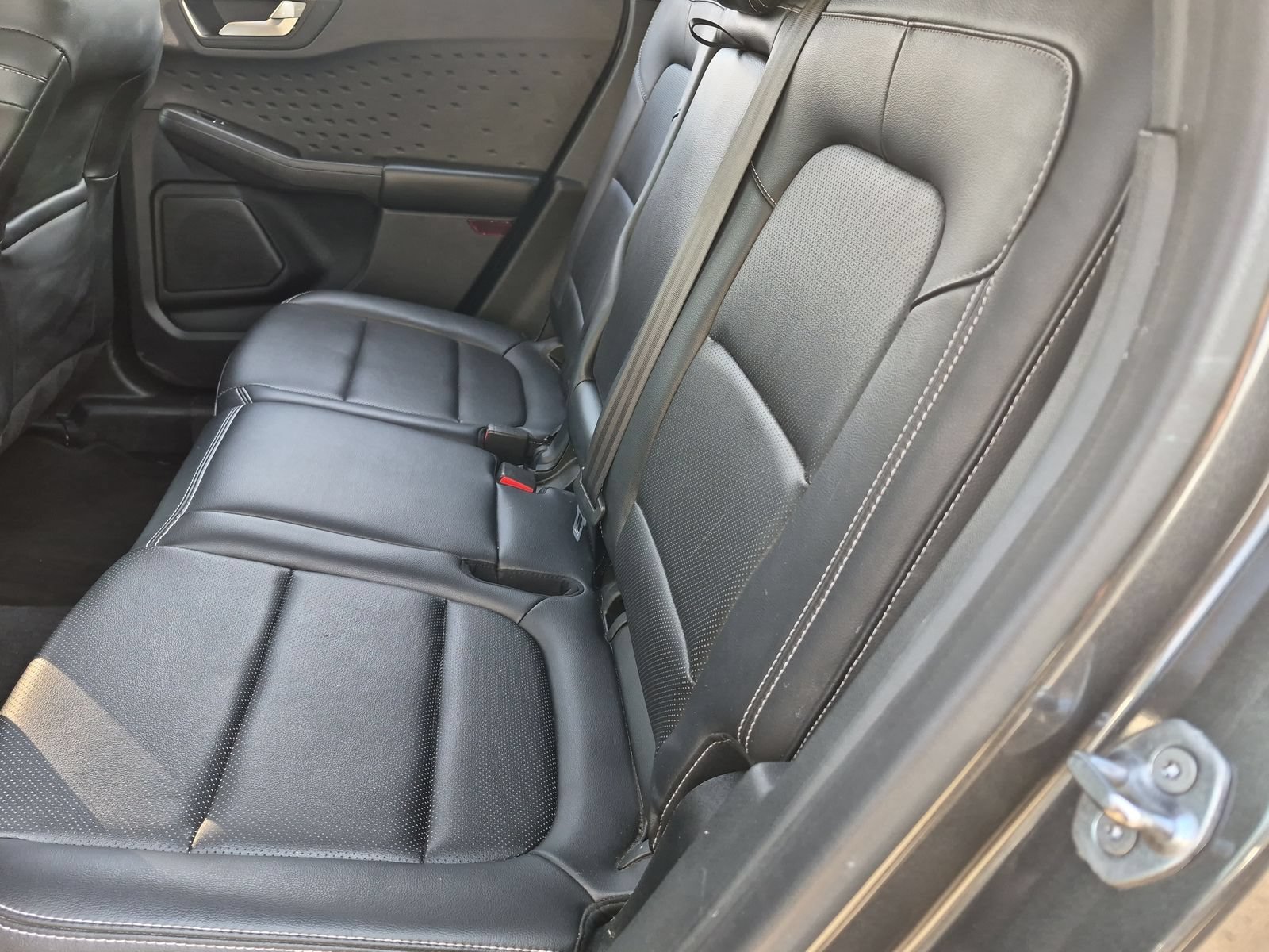 Used 2020 Ford Escape SEL AWD/4WD image 18