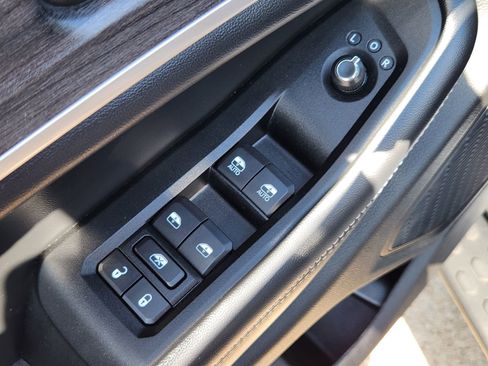 Used 2023 Jeep Grand Cherokee Limited AWD/4WD image 33