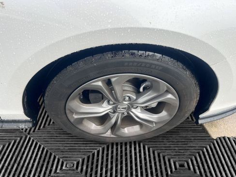 Certified 2024 Honda Accord EX image 25