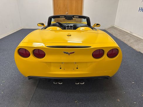 Used 2005 Chevrolet Corvette Convertible w/ Preferred Equipment Group RWD image 27