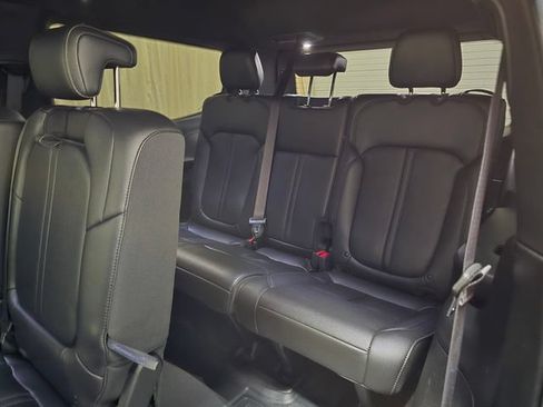 Used 2024 Jeep Wagoneer 4WD w/ Rear Seat Video Group 1 image 38