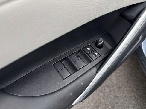 New 2026 Toyota Corolla Cross L image 14