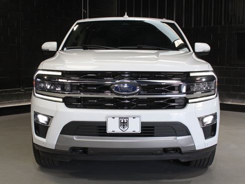 Used 2023 Ford Expedition Max Limited AWD/4WD image 6