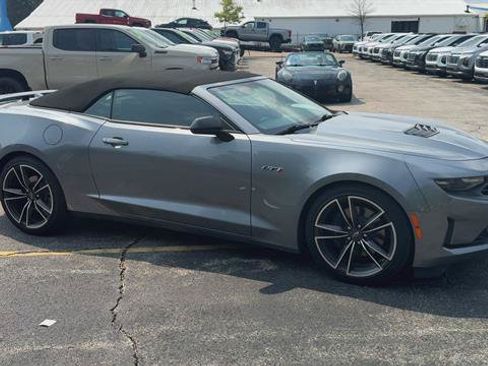 Used 2021 Chevrolet Camaro LT w/ Technology Package RWD image 2