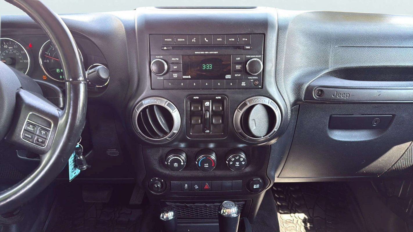 Used 2018 Jeep Wrangler Unlimited Sport w/ Quick Order Package 24W AWD/4WD image 10