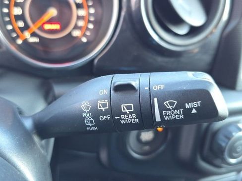 Used 2022 Jeep Wrangler Unlimited Sport image 11